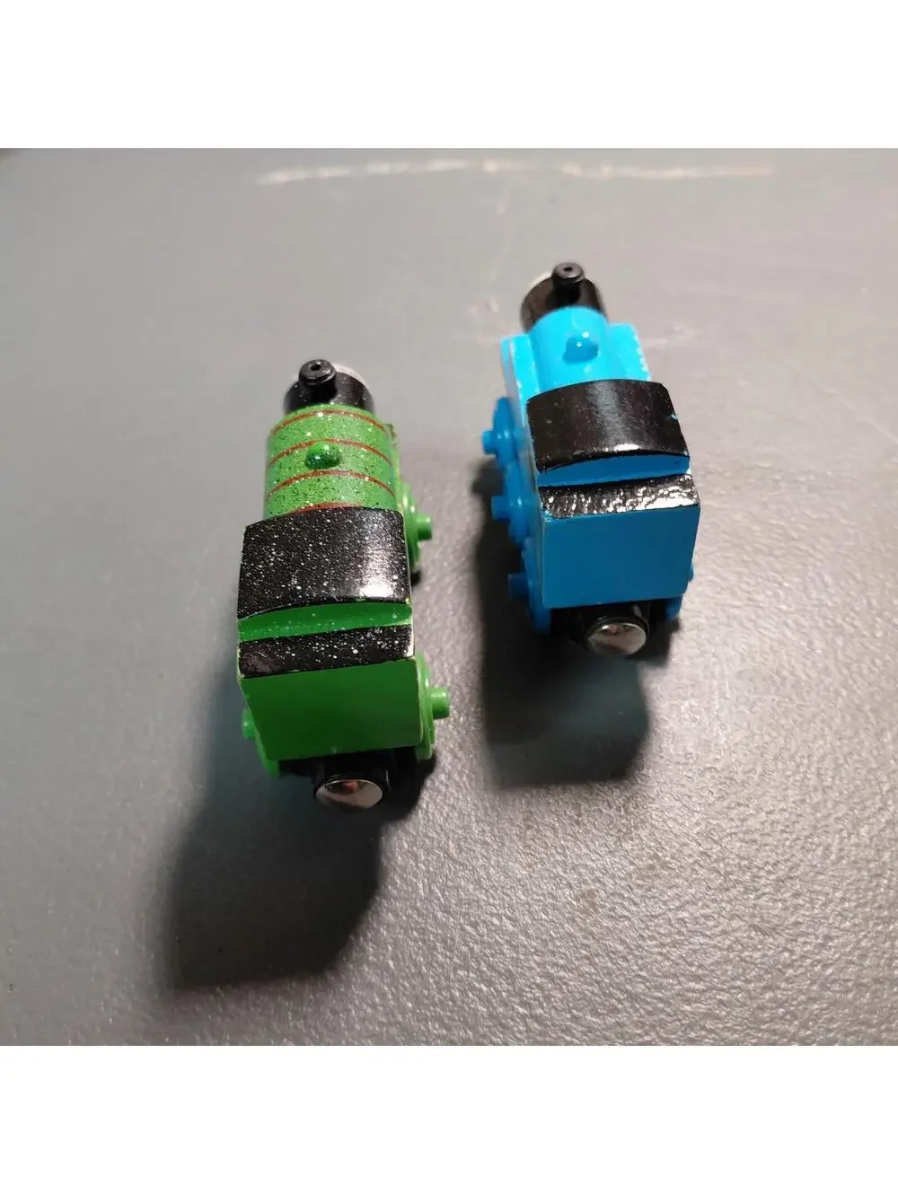 Thomas & Friends Thomas Henry Wooden Railway Train Engines Magnetic Couplers - Picture 3 of 4